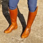 BOTA HÍPICA CON ELÁSTICO